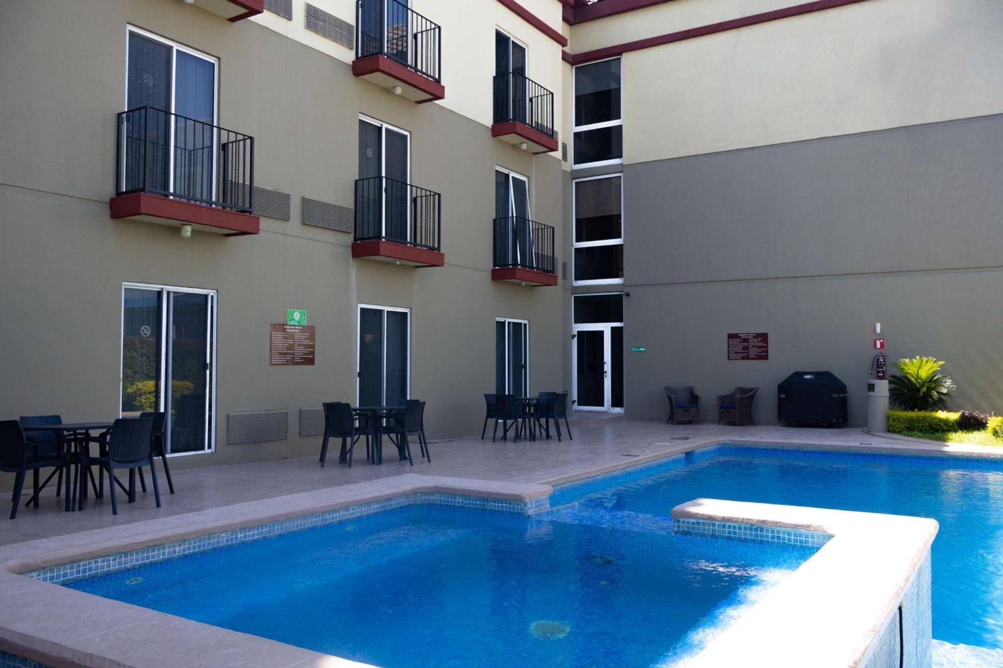 Best Western Plus Monterrey Airport Apodaca Exterior photo